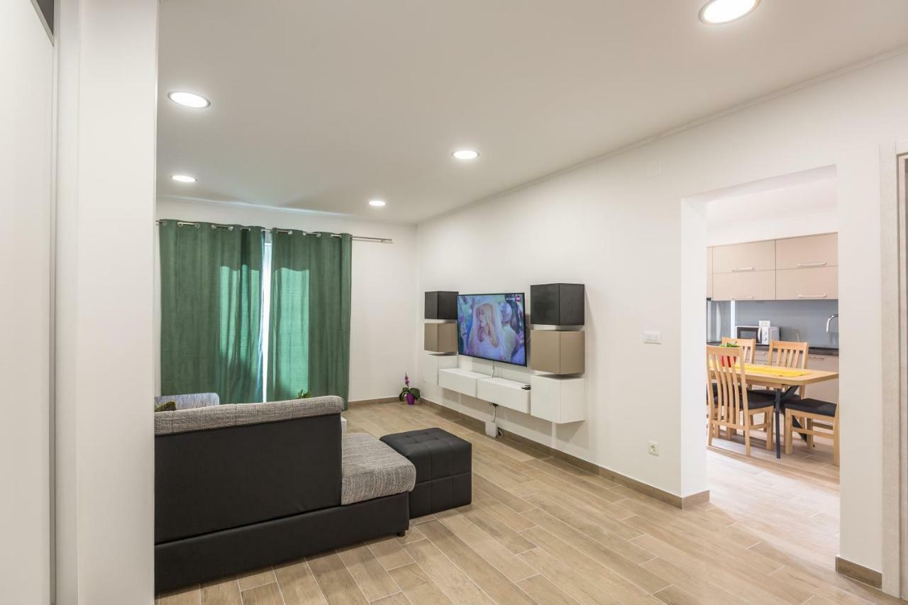 Apartamento Acoustic Makarska Exterior foto
