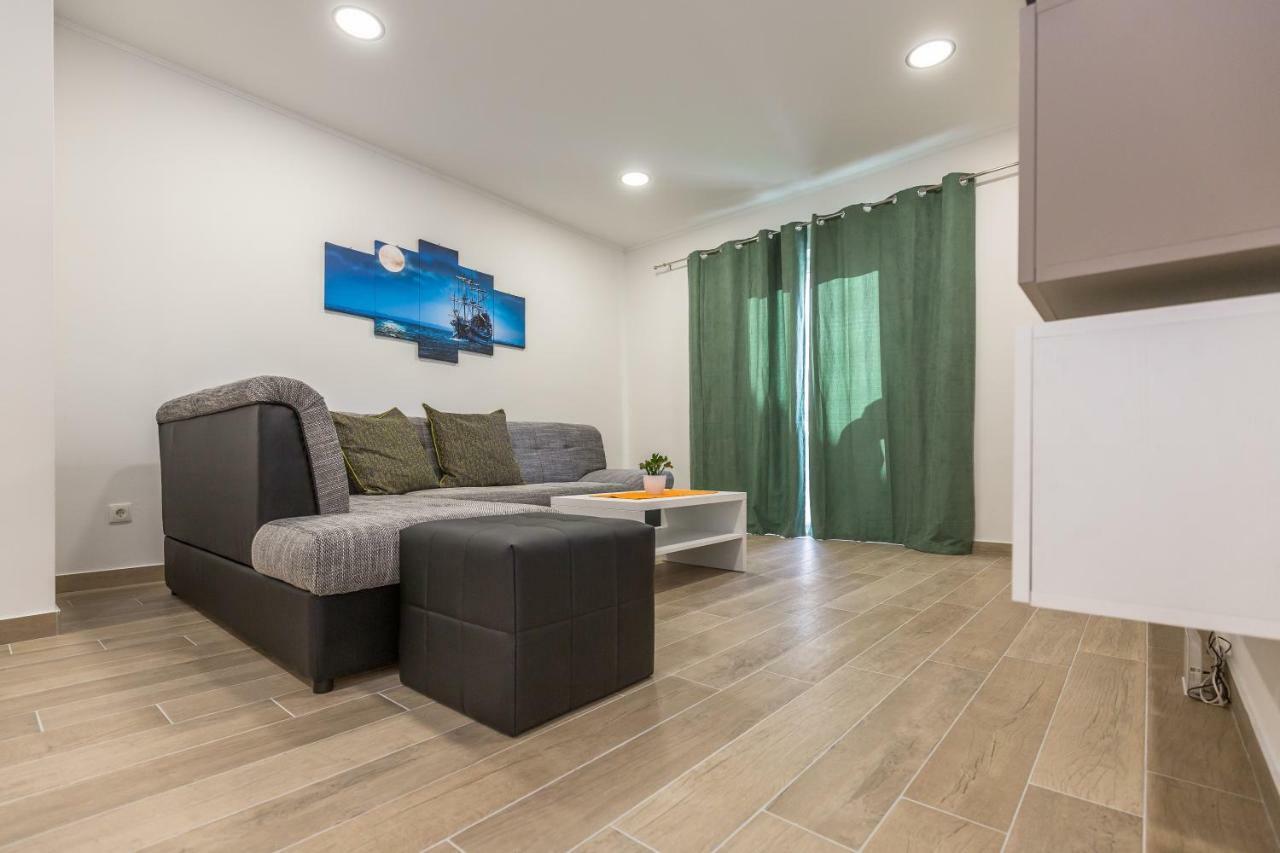 Apartamento Acoustic Makarska Exterior foto
